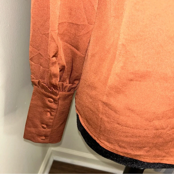 Rustic brown keyhole blouse by Essue - Picture 5 of 6